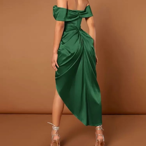 SHEIN Dark Green Asymmetrical Dress - Picture 6 of 6